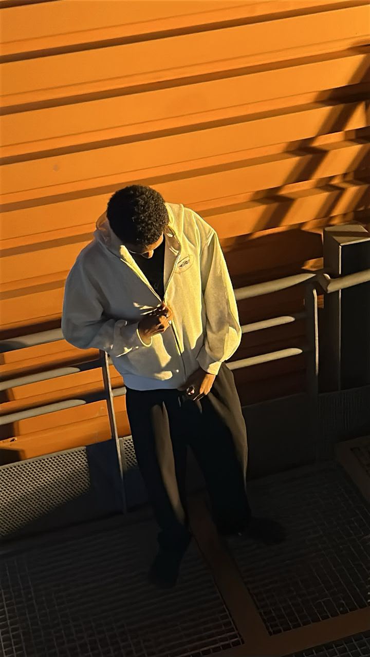 Hoodie zippé "Trustissues"